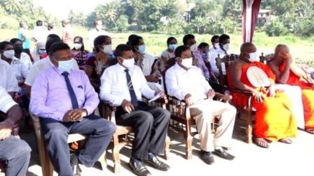 අයවැයෙන් වැඩ ලක්ෂයක්
